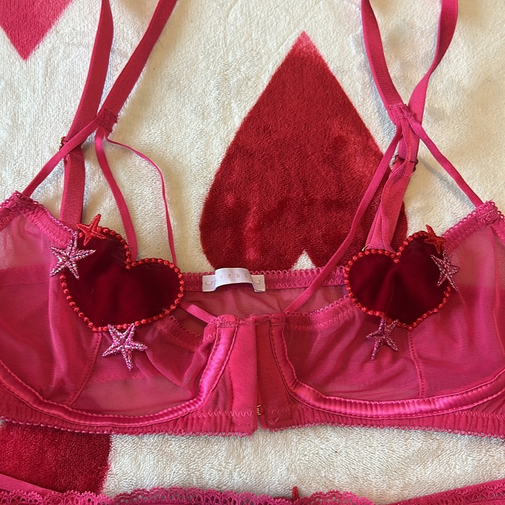 Savage X Fenty valentines Set - Picture 2 of 7
